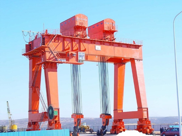 浙江杭州吊钩门式起重机厂家技术参数大全