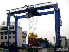 浙江舟山集装箱龙门吊的导向装置维护要点