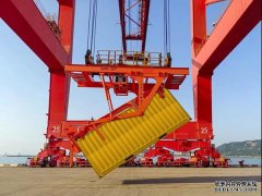 集装箱龙门吊的场地环境要求 45吨港口集装箱门